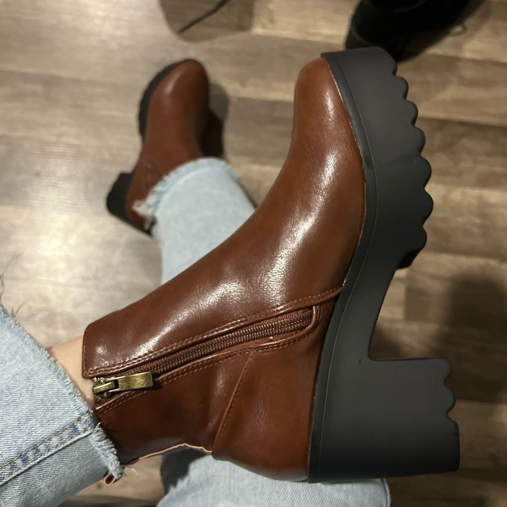 TAN PLATFORM MOTO BIKER BOOTIE